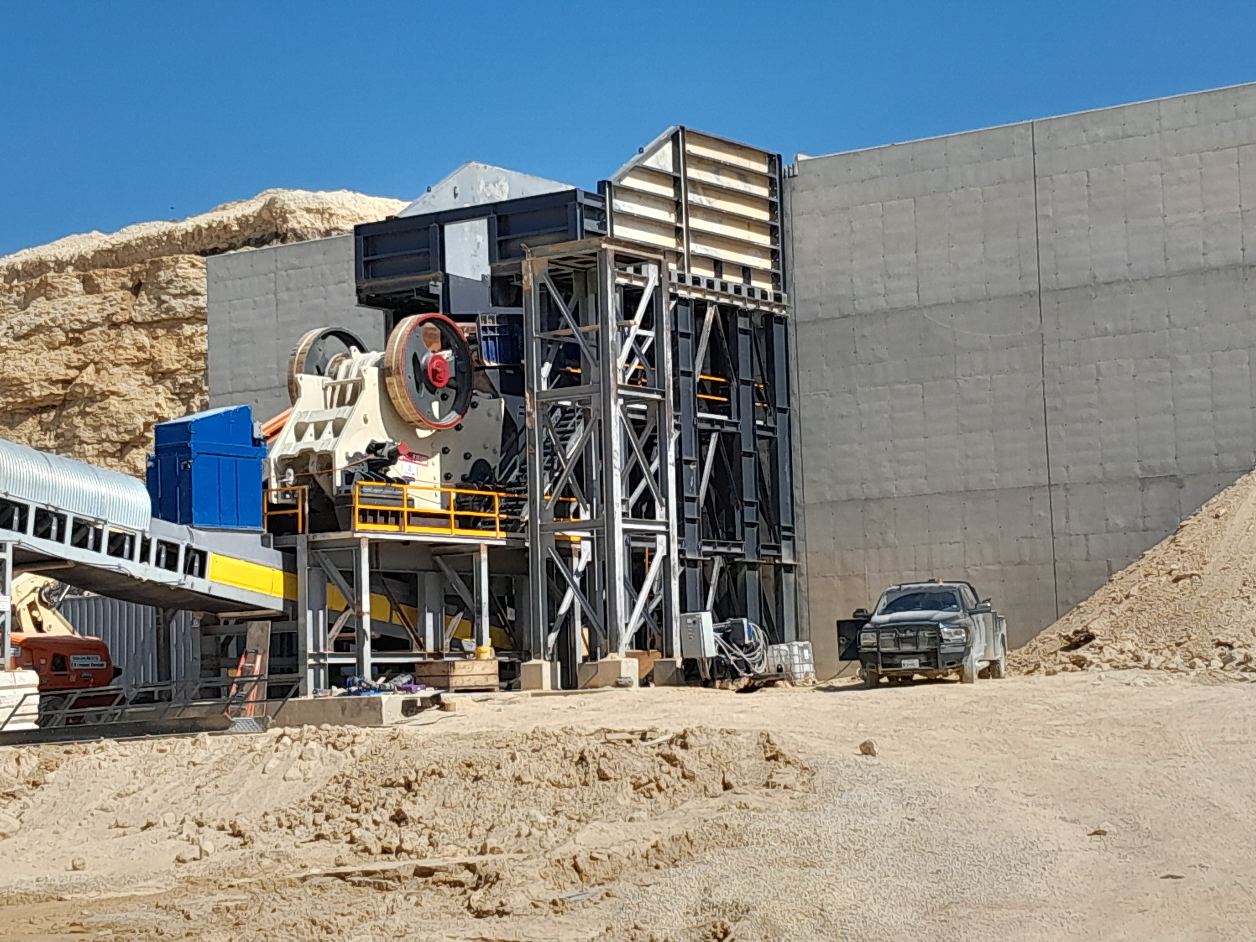 Apache Iron Works mining equipment installation