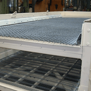 Screens mining equipment by Apache Iron Works